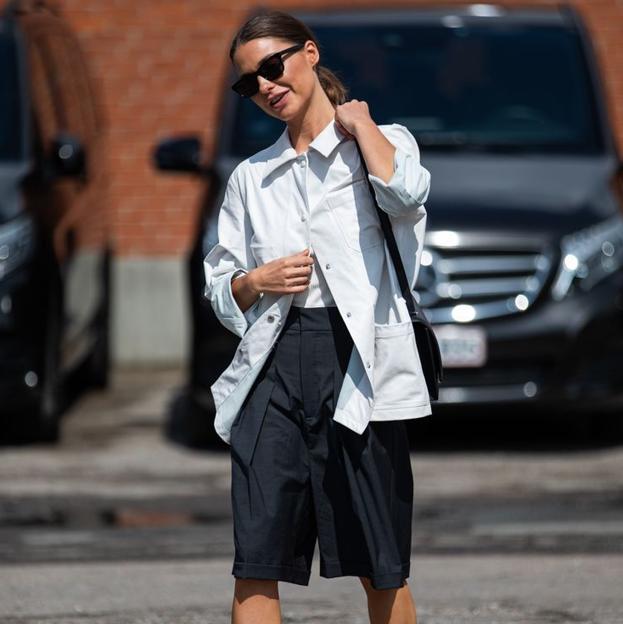 Бермуды в идеальном костюме, чтобы поехать в офис этим летом