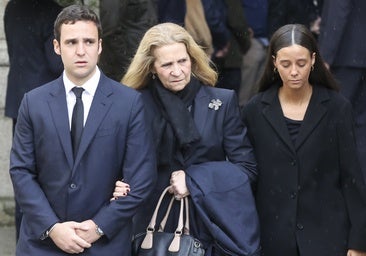 Еще одно отвращение к Инфанте Елене: Фроил снова на обложках, чтобы обнять знаменитую на Ибице