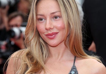 Если вы собираетесь изменить свой образ этой осенью, сделайте прямые удары с STER Exposit: это стрижка, чтобы подметать