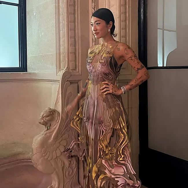 Пегги Гоу — известный южнокорейский диджей и икона моды.