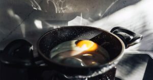 Новое исследование показало, что употребление яиц 5 раз в неделю снижает риск болезни Альцгеймера