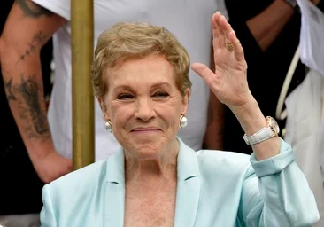 Джули Эндрюс и ее неожиданное появление в 90 лет ради благого дела