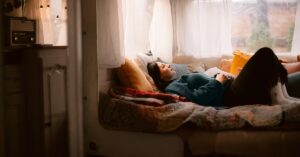 Может ли стресс состарить ваши стволовые клетки? Новое исследование на мышах указывает на связь между кишечником, мозгом и костным мозгом