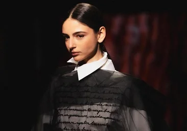 SIMORRA представляет на MBFWM коллекцию, которой поделятся матери и дочери: «Нас вдохновляет чистота материала, которая объединяет все поколения»