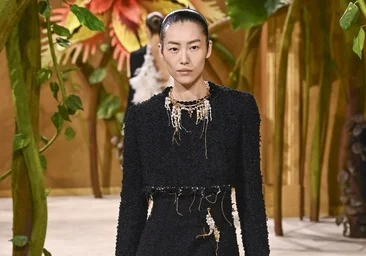 Показ Chanel Haute Couture в Париже: Матье Блази превращает тайный сад в сказку
