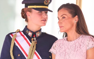 Психолог Марта Фрейре анализирует публичный имидж членов королевской семьи: «Летиция демонстрирует активное, решительное и инициативное присутствие. Леонор, спокойная и благоразумная