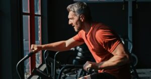 Спринты или выносливость? Исследование показало, что короткие тренировки высвобождают белки, защищающие сердце