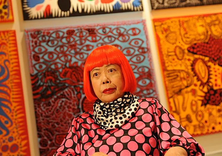 Яёи Кусама на одной из своих выставок в Нью-Йорке, 2012 год.
