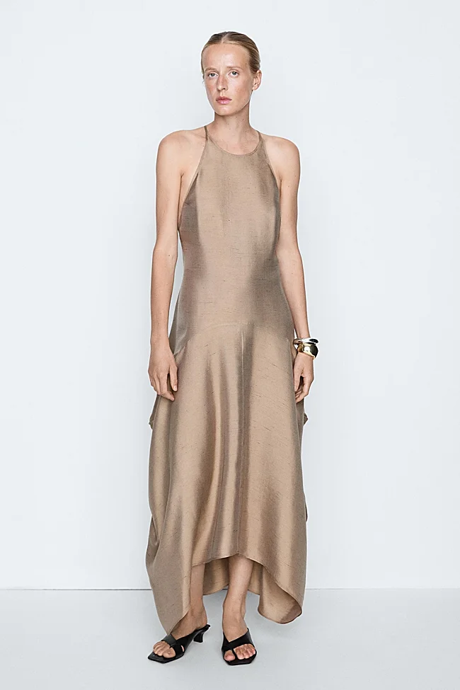 Платье миди Massimo Dutti (149 евро)