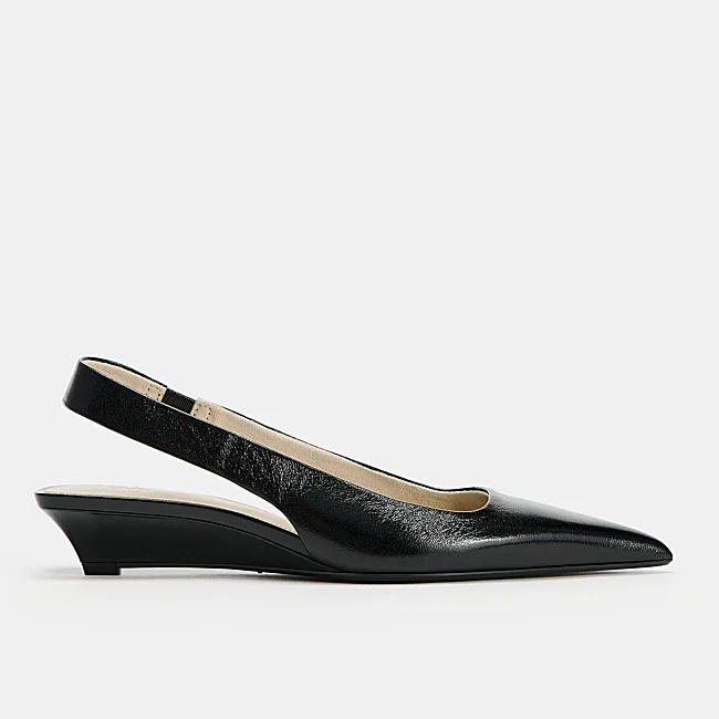 Черные туфли Zara (39,99 евро)