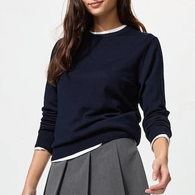 Свитер Uniqlo из мериносовой шерсти, 39,90 евро.