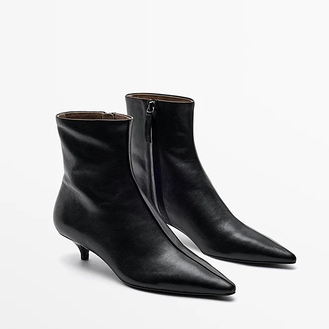 Черные ботильоны Massimo Dutti (149 евро)